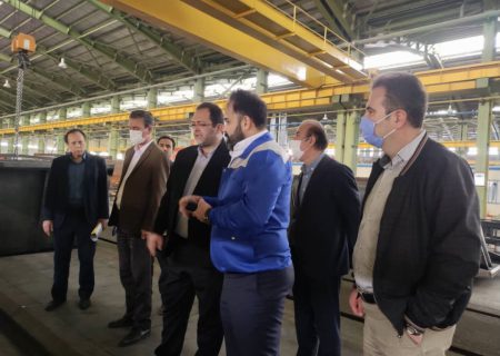 بازدید مهندس عبدل‌زاده و تعدادی از معاونین سازمان از مراحل نوسازی اتوبوس های شهری پایه گازسوز و دیزلی در کارخانه یاقوت ماشین